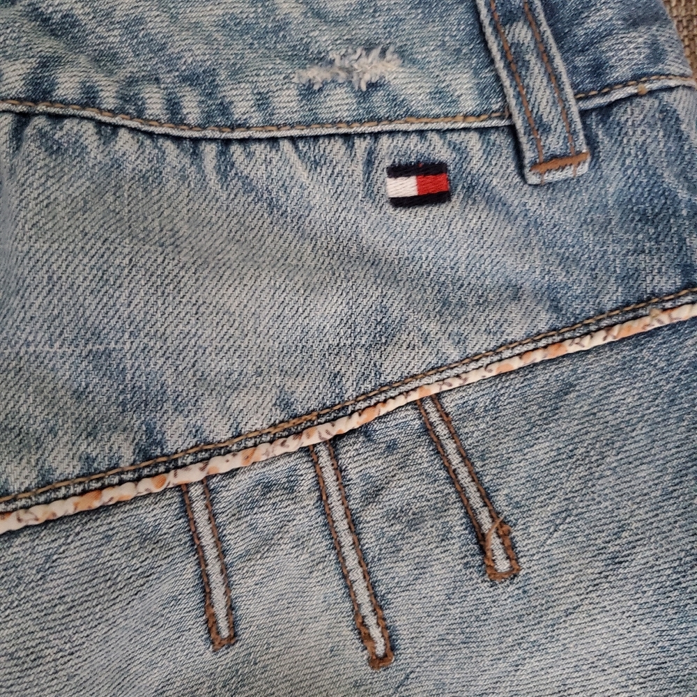 Vintage Tommy Hilfiger y2k denim skirt, size 2 - Picture 9 of 15
